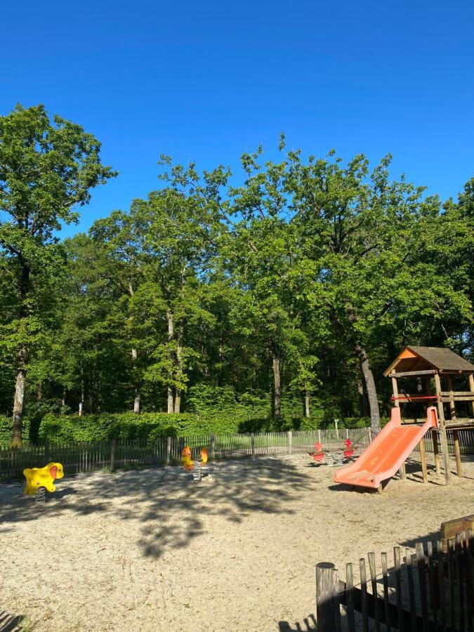 Sillé-le-Guillaume Camping De La Foret Seasonova מראה חיצוני תמונה